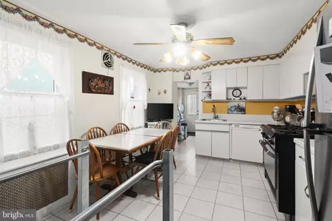 915 Stiles St, Baltimore, MD 21202 photo 10