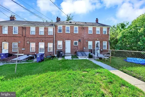 Exterior - 1076 Tunbridge Rd, Baltimore, MD 21212 photo 2 of 4