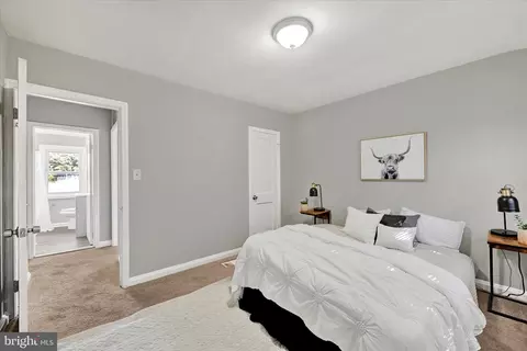 Bedroom - 1076 Tunbridge Rd, Baltimore, MD 21212 photo 2 of 3