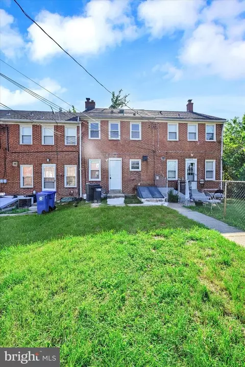 Exterior - 1076 Tunbridge Rd, Baltimore, MD 21212 photo 3 of 4