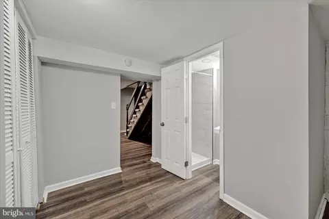 Entry Way - 1076 Tunbridge Rd, Baltimore, MD 21212 photo 6 of 6