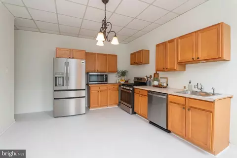 2638 E Baltimore St, Baltimore, MD 21224 photo 8