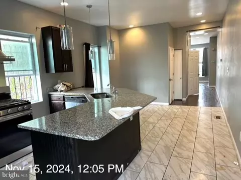 Entry Way - 2468 Greenmount Ave, Baltimore, MD 21218 photo 4 of 8