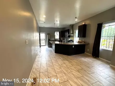 Entry Way - 2468 Greenmount Ave, Baltimore, MD 21218 photo 2 of 8