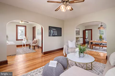 Living - 3023 Chesley, Baltimore, MD 21234 photo 1 of 1