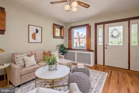 Entry Way - 3023 Chesley, Baltimore, MD 21234 photo 1 of 4