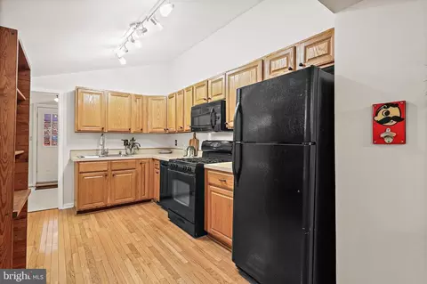Kitchen - 31 S Ann St, Baltimore, MD 21231 photo 2 of 3