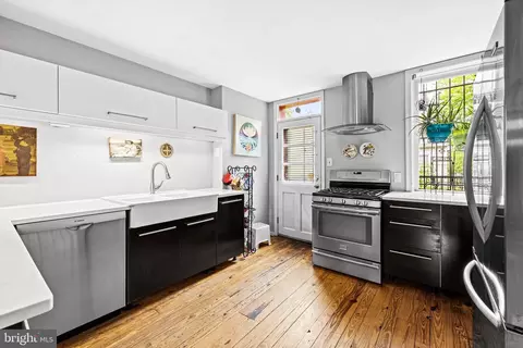 907 Mchenry St, Baltimore, MD 21223 photo 8
