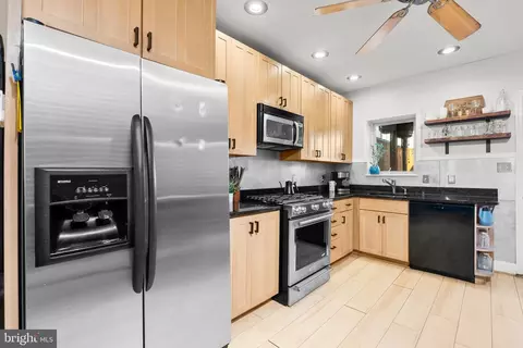 Kitchen - 1729 William St, Baltimore, MD 21230 photo 1 of 2