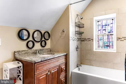Bath - 2807 Ailsa Ave, Baltimore, MD 21214 photo 7 of 8