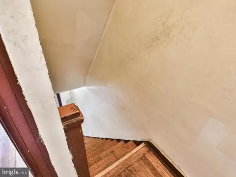Entry Way - 749 Bartlett Ave, Baltimore, MD 21218 photo 4 of 5