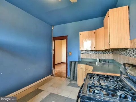 Entry Way - 749 Bartlett Ave, Baltimore, MD 21218 photo 1 of 5