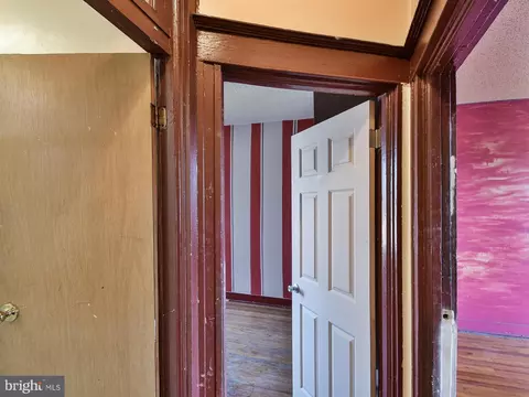Entry Way - 749 Bartlett Ave, Baltimore, MD 21218 photo 3 of 5
