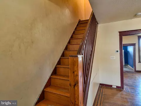 Entry Way - 749 Bartlett Ave, Baltimore, MD 21218 photo 2 of 5