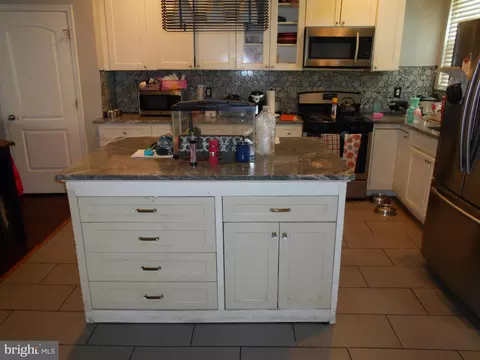 Kitchen - 4708 Frederick Ave, Baltimore, MD 21229 photo 1 of 2