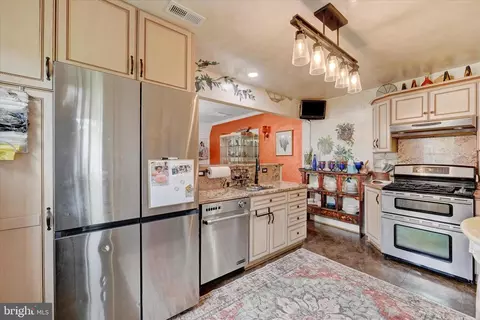 4224 Evans Chapel Rd, Baltimore, MD 21211 photo 8