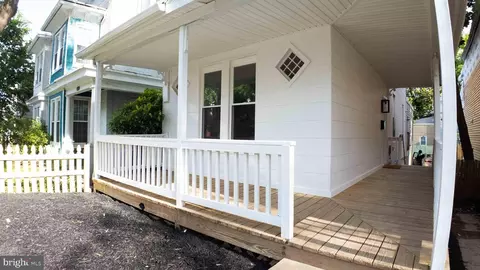 405 Calvin Ave, Baltimore, MD 21218 photo 3