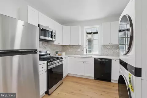 405 Calvin Ave, Baltimore, MD 21218 photo 14
