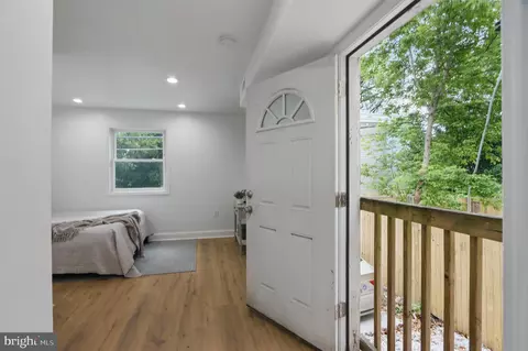 405 Calvin Ave, Baltimore, MD 21218 photo 22