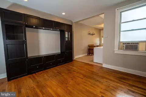 Living - 846 W 34th St W, Baltimore, MD 21211 photo 3 of 3