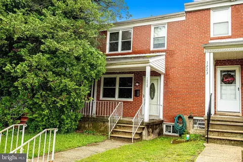 1225 Silverthorne Rd, Baltimore, MD 21239