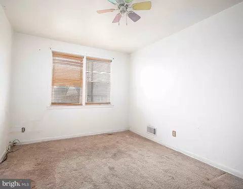 Bedroom - 1225 Silverthorne Rd, Baltimore, MD 21239 photo 1 of 2