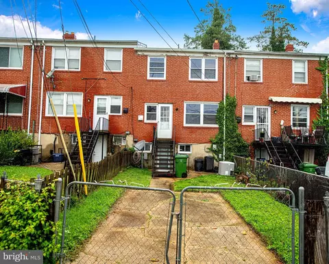 Exterior - 1225 Silverthorne Rd, Baltimore, MD 21239 photo 2 of 2