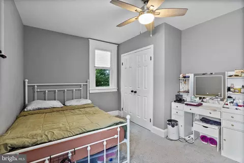 Bedroom - 3303 Richmond Ave, Baltimore, MD 21213 photo 3 of 7