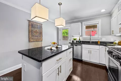 1011 Patapsco St, Baltimore, MD 21230 photo 9