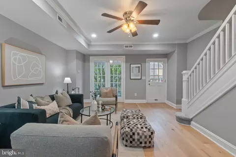 912 E 37th St, Baltimore, MD 21218 photo 8