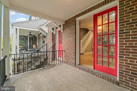 912 E 37th St, Baltimore, MD 21218 photo 4