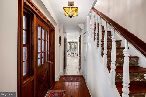 Entry Way - 522 S Hanover St, Baltimore, MD 21201 photo 5 of 10