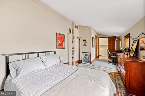 Bedroom - 522 S Hanover St, Baltimore, MD 21201 photo 6 of 6