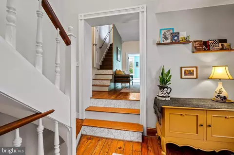 Entry Way - 522 S Hanover St, Baltimore, MD 21201 photo 8 of 10