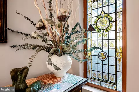 Entry Way - 522 S Hanover St, Baltimore, MD 21201 photo 3 of 10