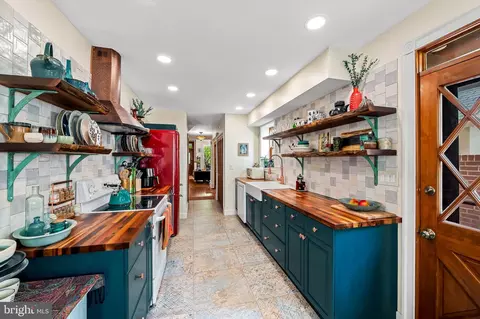 Kitchen - 522 S Hanover St, Baltimore, MD 21201 photo 3 of 5
