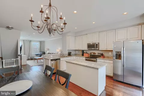 888 S Macon St, Baltimore, MD 21224 photo 4