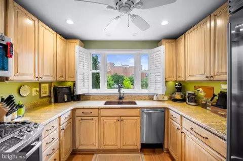 Kitchen - 122 E Montgomery St, Baltimore, MD 21230 photo 3 of 4