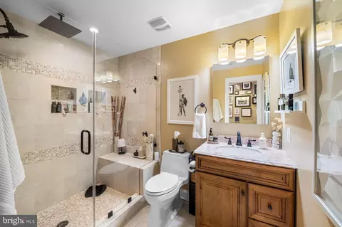 Bath - 122 E Montgomery St, Baltimore, MD 21230 photo 2 of 2