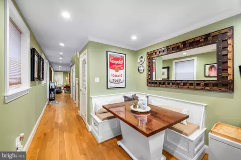 Entry Way - 122 E Montgomery St, Baltimore, MD 21230 photo 4 of 7