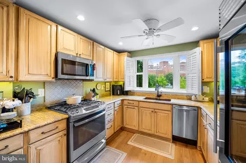 Kitchen - 122 E Montgomery St, Baltimore, MD 21230 photo 2 of 4