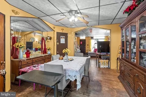 Entry Way - 2824 Ashland Ave, Baltimore, MD 21205 photo 3 of 3