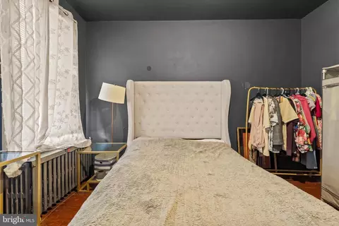 Bedroom - 2824 Ashland Ave, Baltimore, MD 21205 photo 2 of 8
