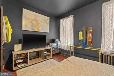 Bedroom - 2824 Ashland Ave, Baltimore, MD 21205 photo 3 of 8