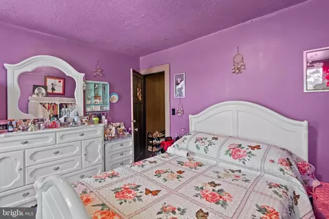 Bedroom - 2824 Ashland Ave, Baltimore, MD 21205 photo 8 of 8