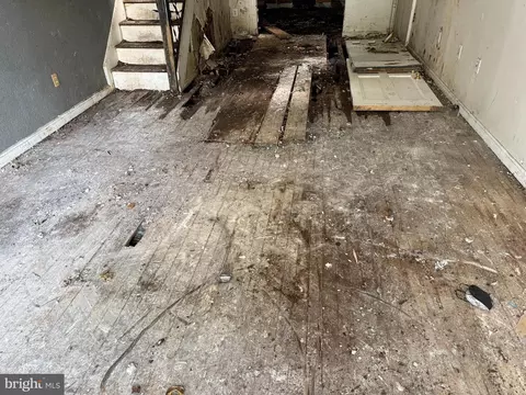 2907 E Monument St, Baltimore, MD 21205 photo 5