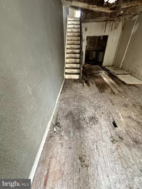 2907 E Monument St, Baltimore, MD 21205 photo 9