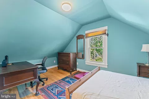 Bedroom - 5012 Catalpha Rd, Baltimore, MD 21214 photo 4 of 7