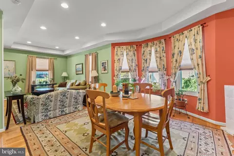 Dining - 5012 Catalpha Rd, Baltimore, MD 21214 photo 1 of 3