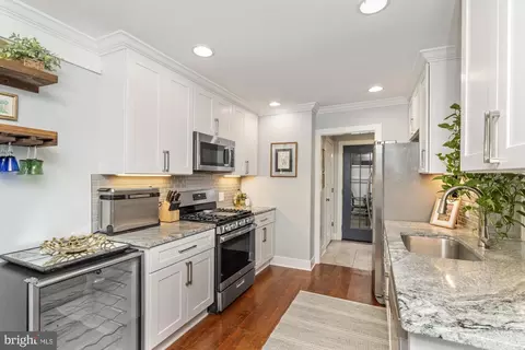 Kitchen - 217 E Cross St, Baltimore, MD 21230 photo 3 of 3